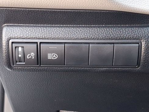 Certified 2023 Toyota Corolla LE image 25