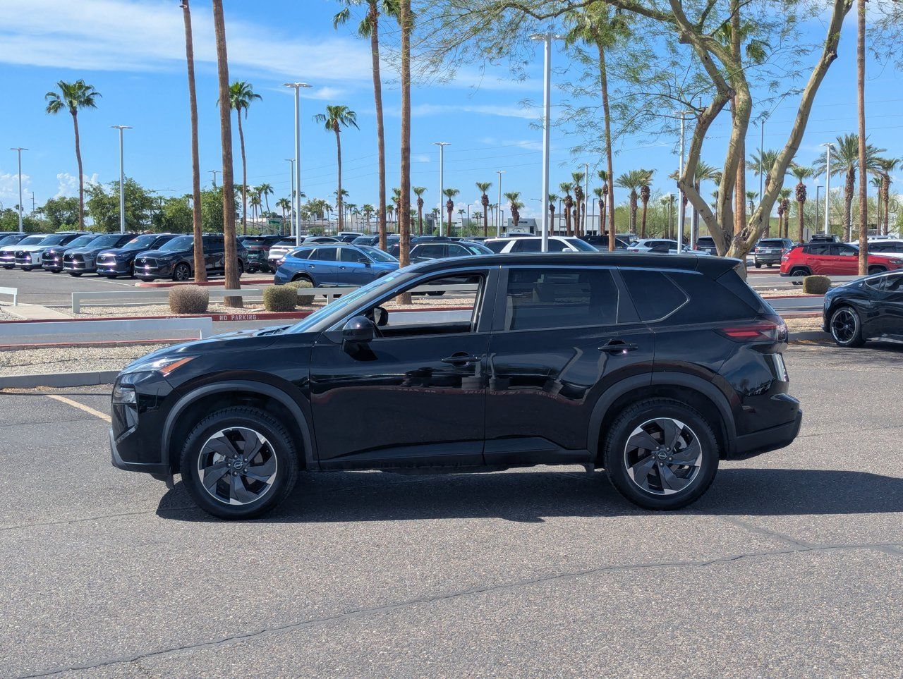 Certified 2025 Nissan Rogue SV AWD/4WD image 2
