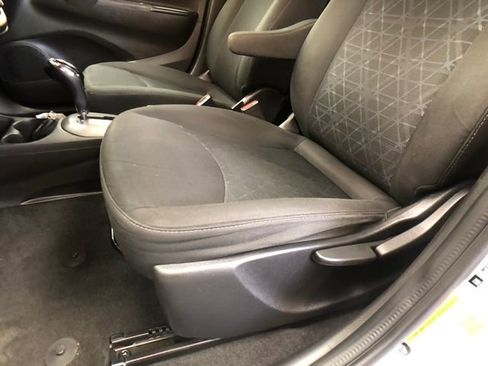 Used 2021 Chevrolet Spark LT image 11