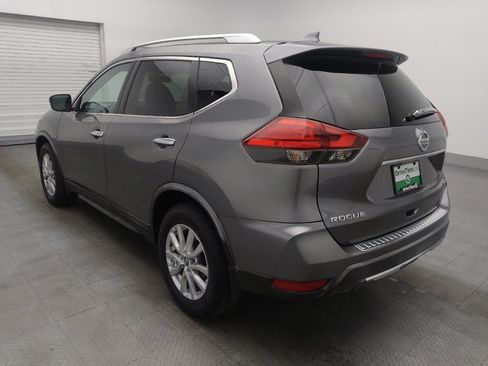 Used 2017 Nissan Rogue SV image 5