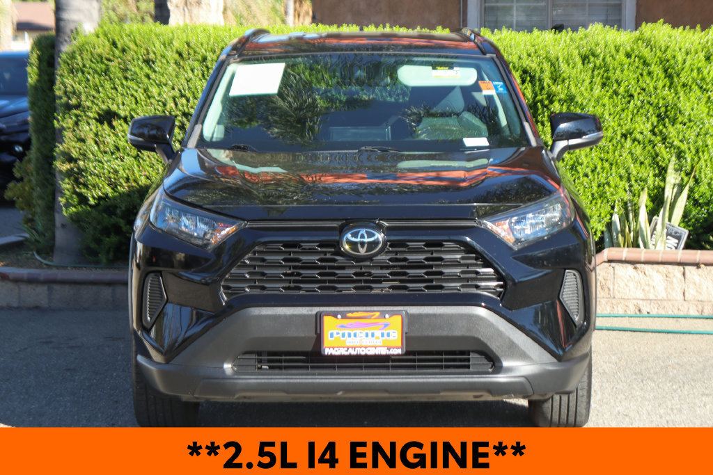 Used 2021 Toyota RAV4 LE FWD image 3