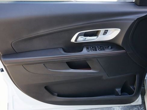 Used 2012 Chevrolet Equinox LT image 16