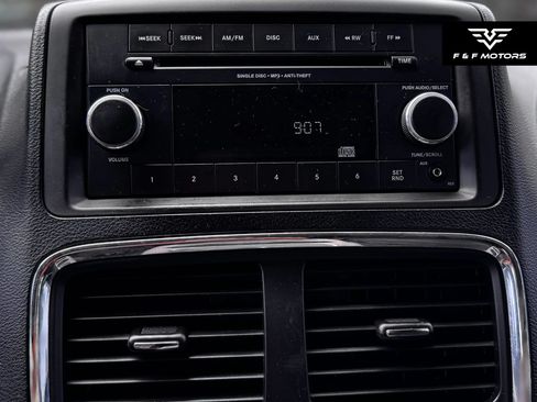 Used 2012 Dodge Grand Caravan SXT FWD image 15