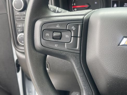 Used 2025 Chevrolet Silverado 2500 Custom w/ Custom Value Package image 18