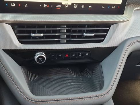 New 2026 Ford Explorer Active AWD/4WD image 19