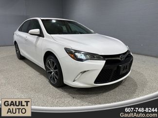 Used 2015 Toyota Camry XSE image 1