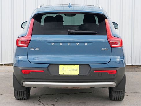 Used 2023 Volvo XC40 B5 Ultimate image 52