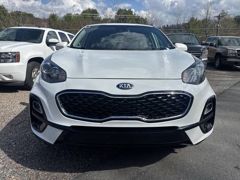 Used 2021 Kia Sportage LX image 3