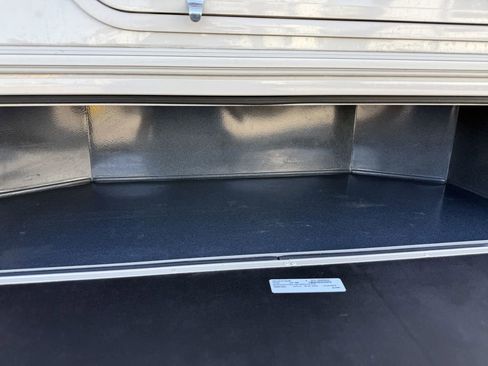 Used 2022 Ford E-450 and Econoline 450 Super Duty w/ Motorhome Prep Package image 32