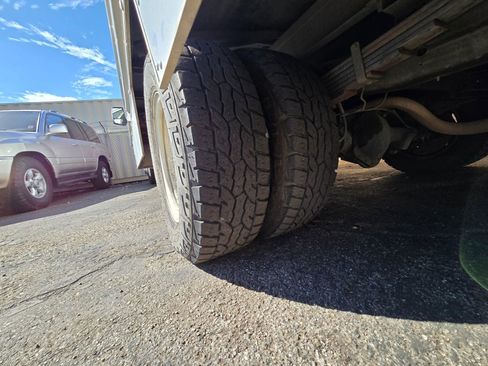 Used 2012 GMC Savana 3500 image 16