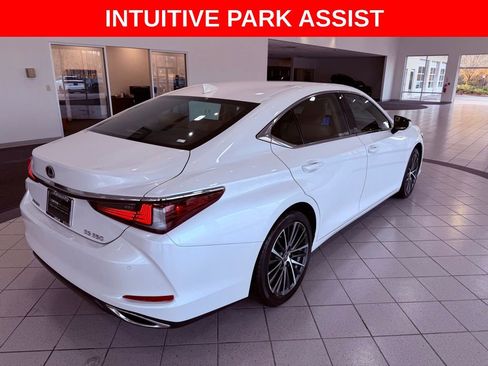 Certified 2024 Lexus ES 350 w/ Premium Package image 7