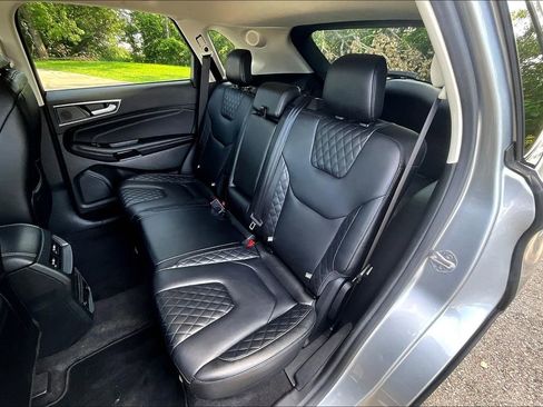 Used 2024 Ford Edge Titanium image 37