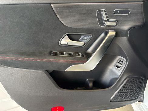 Used 2023 Mercedes-Benz CLA 250 4MATIC image 10