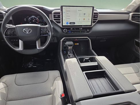 Used 2024 Toyota Tundra Limited image 15