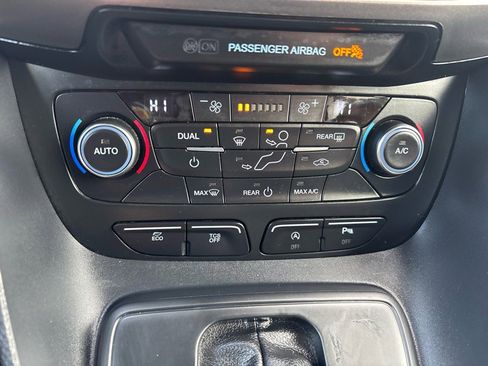 Used 2020 Ford Transit Connect XLT image 14