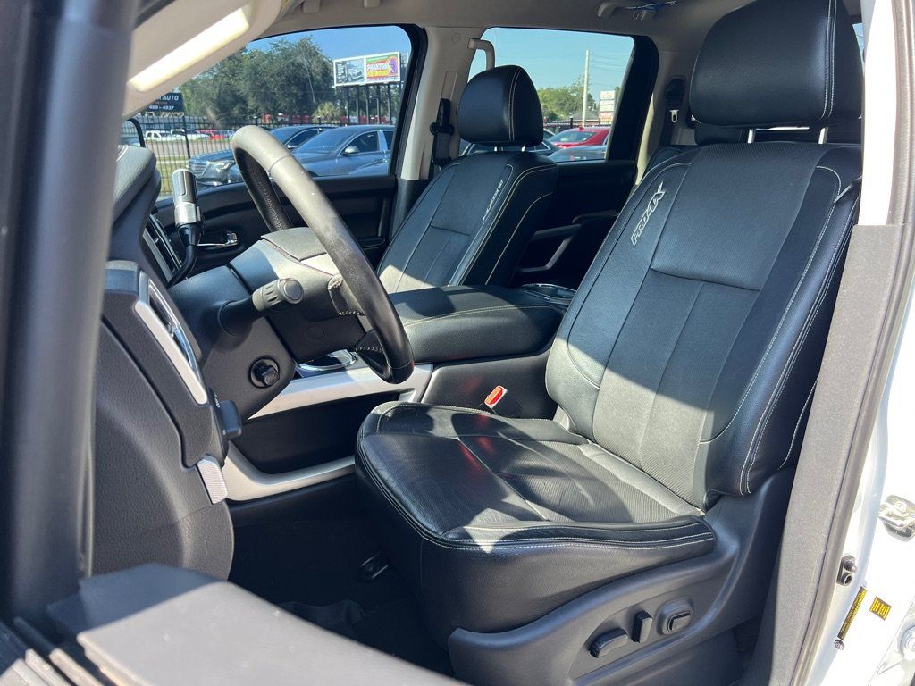 Used 2018 Nissan Titan PRO-4X w/ Pro-4x Convenience Package AWD/4WD image 18