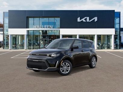 New 2025 Kia Soul LX