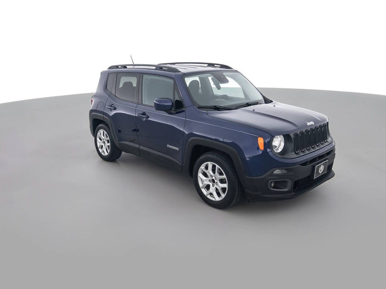 Used 2016 Jeep Renegade Latitude FWD image 3