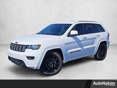 Used 2017 Jeep Grand Cherokee Altitude