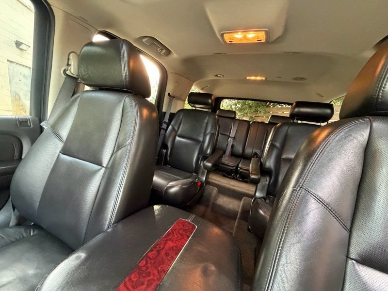Used 2009 Cadillac Escalade AWD image 15
