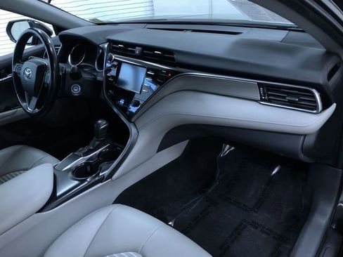 Used 2019 Toyota Camry SE image 23