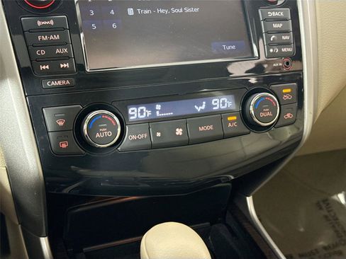 Used 2013 Nissan Altima 3.5 SL w/ Technology Pkg image 25