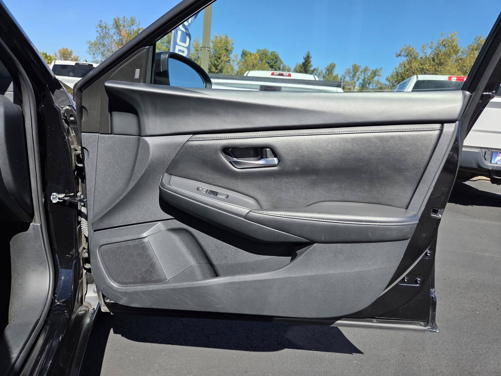 Used 2024 Nissan Sentra SV FWD image 23