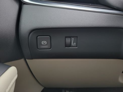 Used 2023 Buick Enclave Essence w/ Experience Buick Package FWD image 27