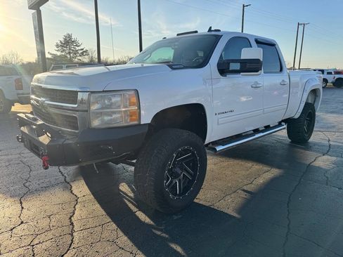Used 2009 Chevrolet Silverado 2500 LTZ w/ Safety Package image 2