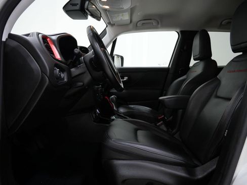 Used 2023 Jeep Renegade Trailhawk w/ Trailhawk Elite Group image 12