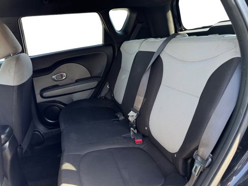 Used 2019 Kia Soul FWD image 13
