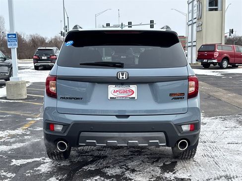 Certified 2023 Honda Passport TrailSport image 7
