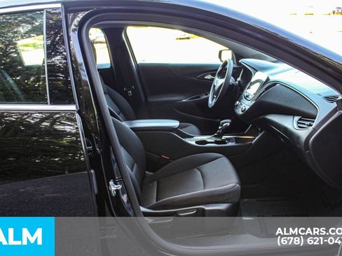 Used 2025 Chevrolet Malibu LT FWD image 18