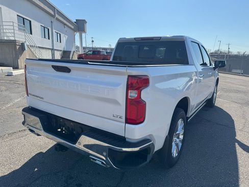 Used 2021 Chevrolet Silverado 1500 LTZ w/ Z71 Off-Road Package image 7