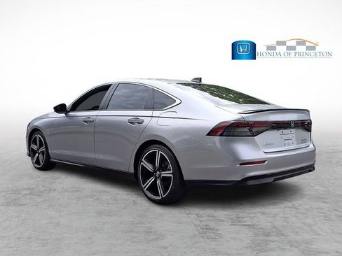 Used 2024 Honda Accord Sport image 4