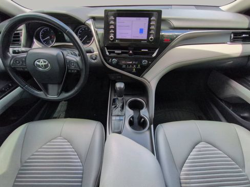 Used 2024 Toyota Camry SE w/ Convenience Package FWD image 4