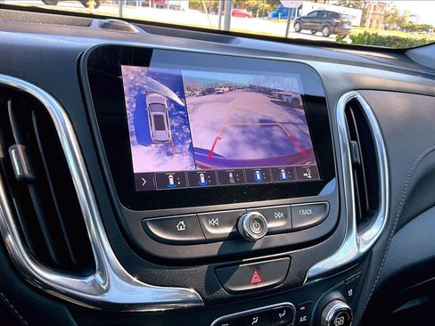 Used 2020 Chevrolet Equinox Premier image 24