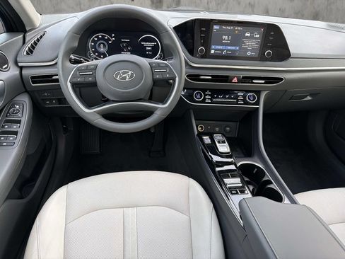 Used 2020 Hyundai Sonata SEL w/ Premium + Sunroof Package FWD image 9