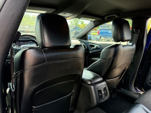 Used 2015 Chrysler 200 S w/ Comfort Group AWD/4WD image 30