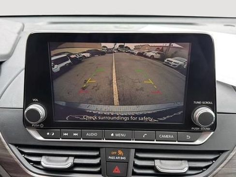 Used 2024 Nissan Altima 2.5 SV AWD/4WD image 19