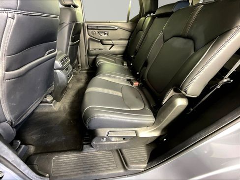 Used 2025 Honda Pilot Touring image 20