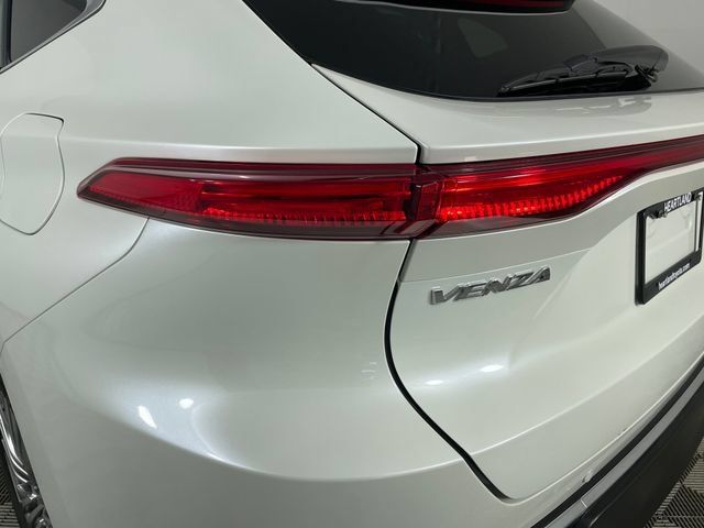 Used 2021 Toyota Venza Limited w/ Advanced Technology Package AWD/4WD image 20
