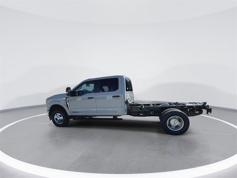 New 2025 Ford F350 XL w/ XL Chrome Package image 7