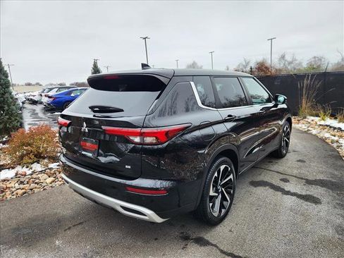 Used 2024 Mitsubishi Outlander SE image 5