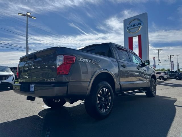 Used 2019 Nissan Titan PRO-4X AWD/4WD image 4