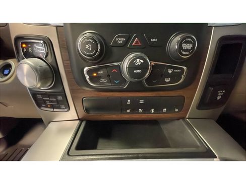 Used 2017 RAM 1500 Laramie w/ Convenience Group AWD/4WD image 14
