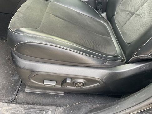 Used 2023 Jeep Grand Cherokee L Laredo image 7