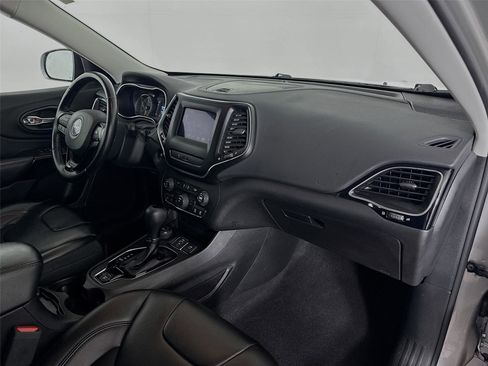 Used 2020 Jeep Cherokee Altitude image 29