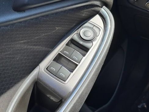 Used 2016 Chevrolet Malibu LT FWD image 30