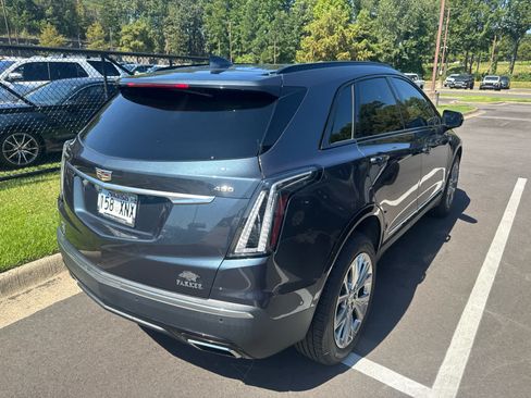 Used 2021 Cadillac XT5 Sportv w/ Platinum Package AWD/4WD image 4